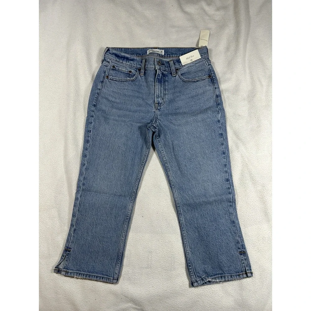 NWT Abercrombie & Fitch Women's Jeans Sz 29 Blue Denim Mid Rise Short - Picture 2 of 3